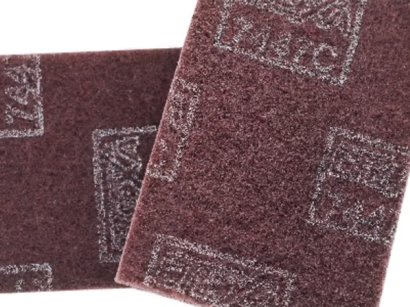 لفات ومنصات التنظيف غير المنسوجة