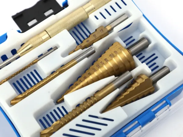 7 قطعة خطوة مثقاب الخشب و سن المنشار مجموعة لقمة مثقاب